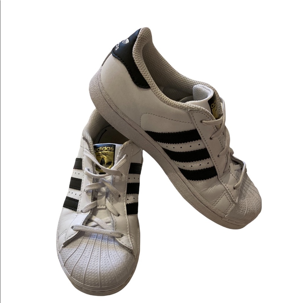 adidas Originals Superstar Sneakers Sz. 1 US Kids EUC